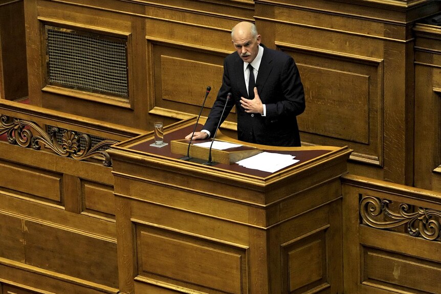 George Papandreou addresses parliament prior to a vote of confidence.