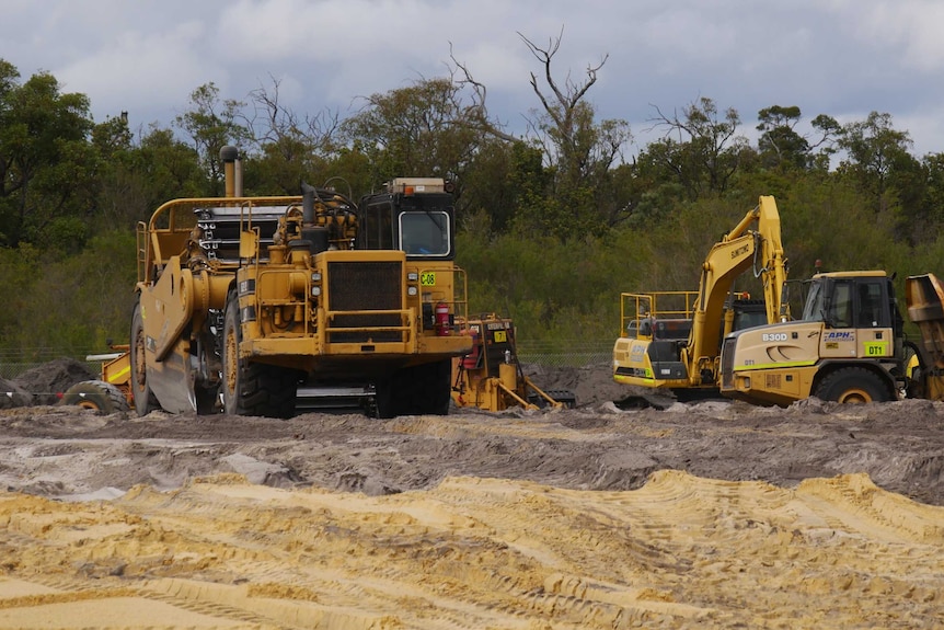 Bobcats at the Kemerton construction site