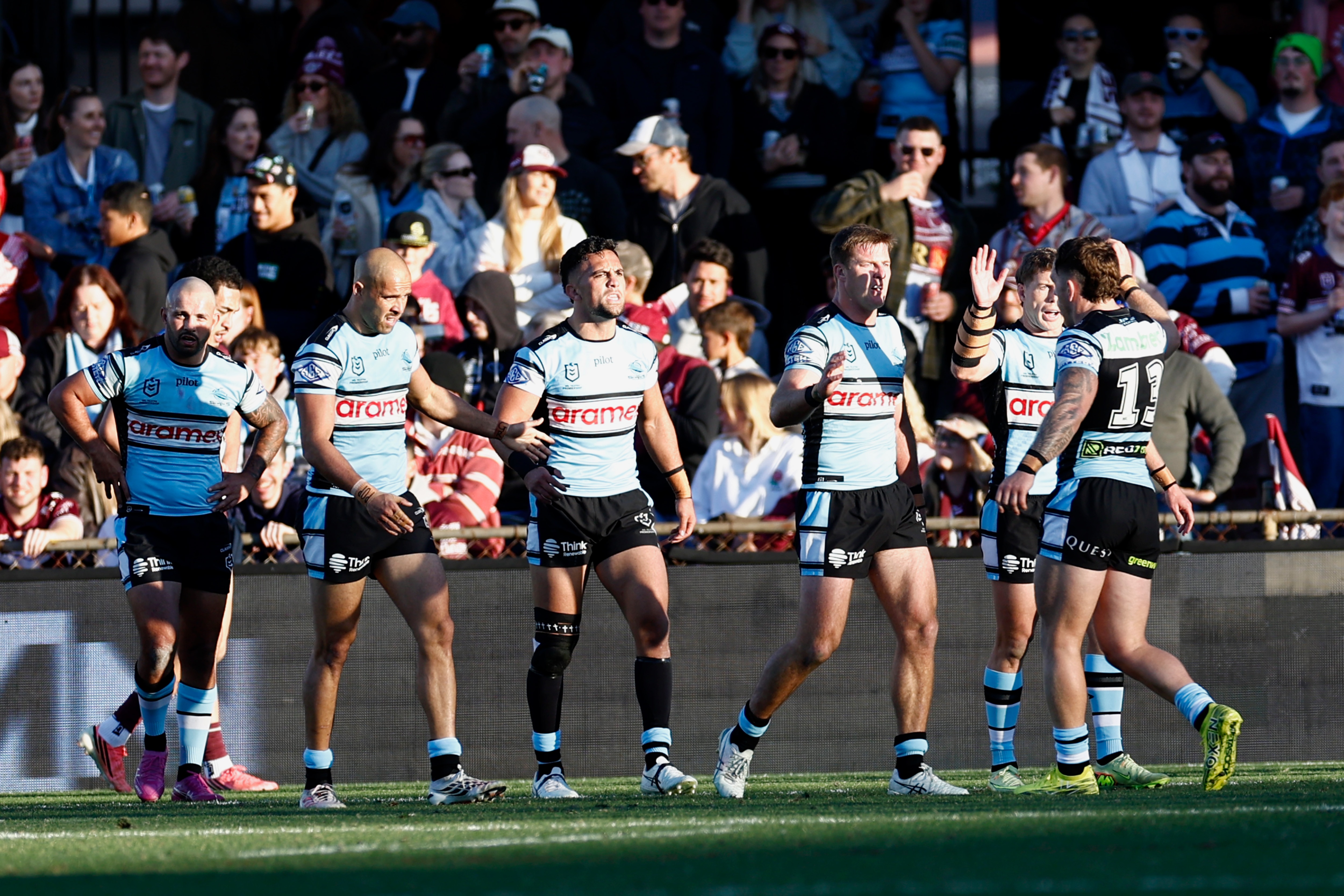 Live: A perfect 10 for Cronulla in Manly mauling