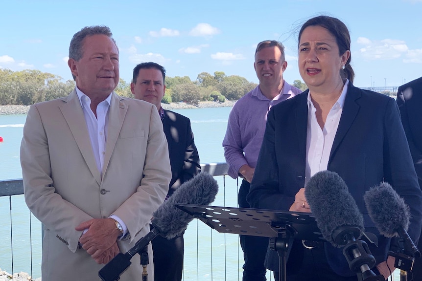 Andrew Forrest and Annastacia Palaszczuk stand together at a media conference in Gladstone.