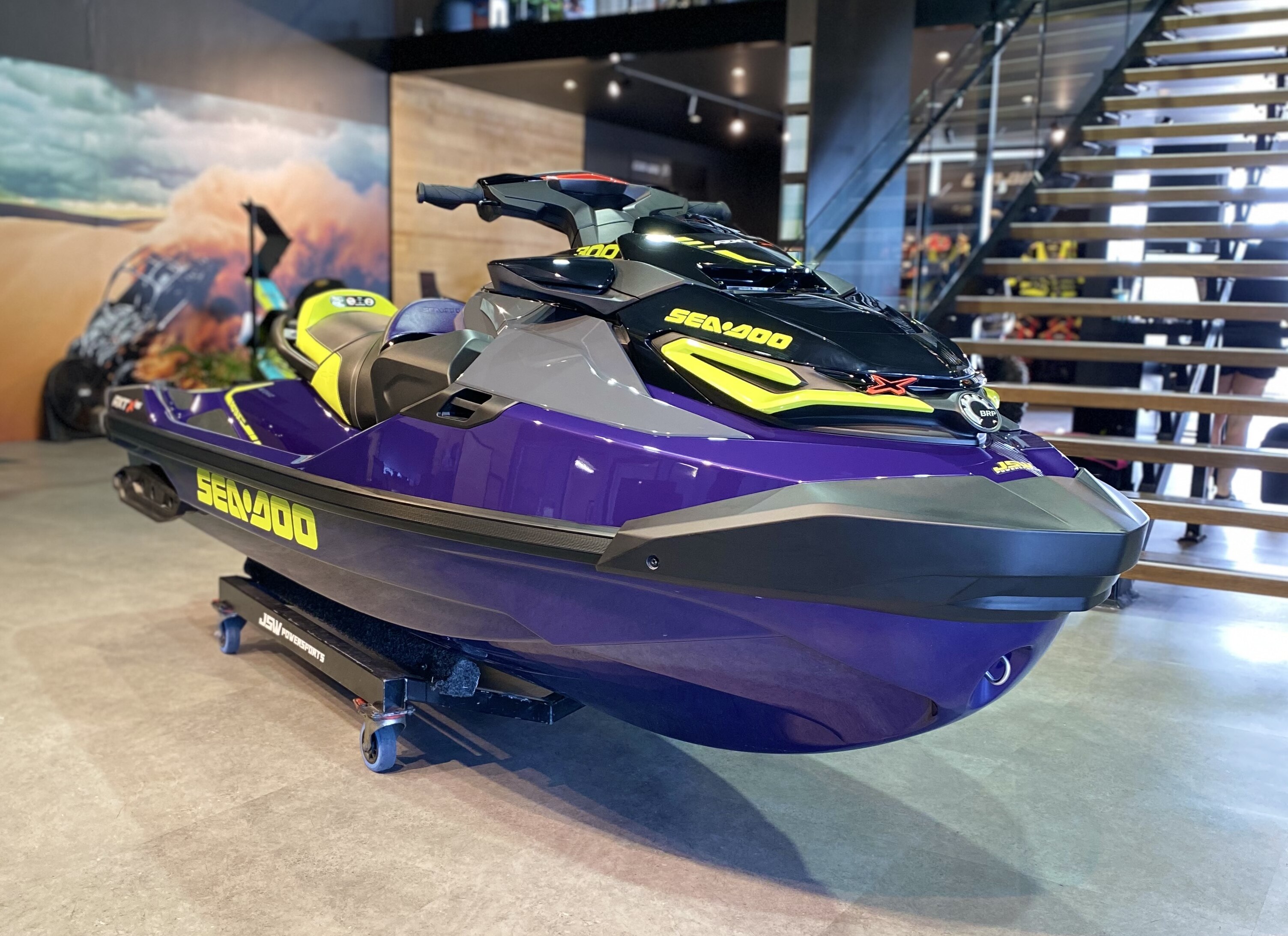 Boating industry goes 'gangbusters' as retirees stay in Australia due