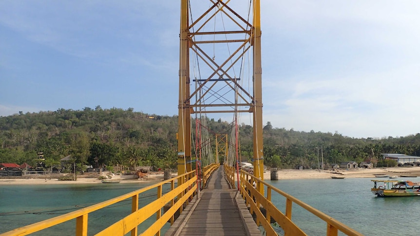 Yellow Bridge in Bali prior to collapse