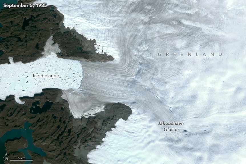 Satellite images of Greenland's Jakobshavn glacier, taken in 1985 and 2022