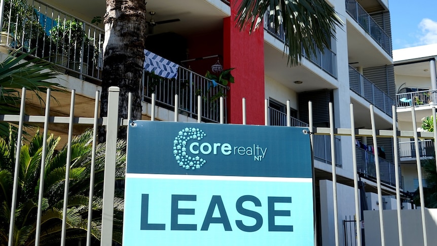 A for lease sign on a Darwin house.