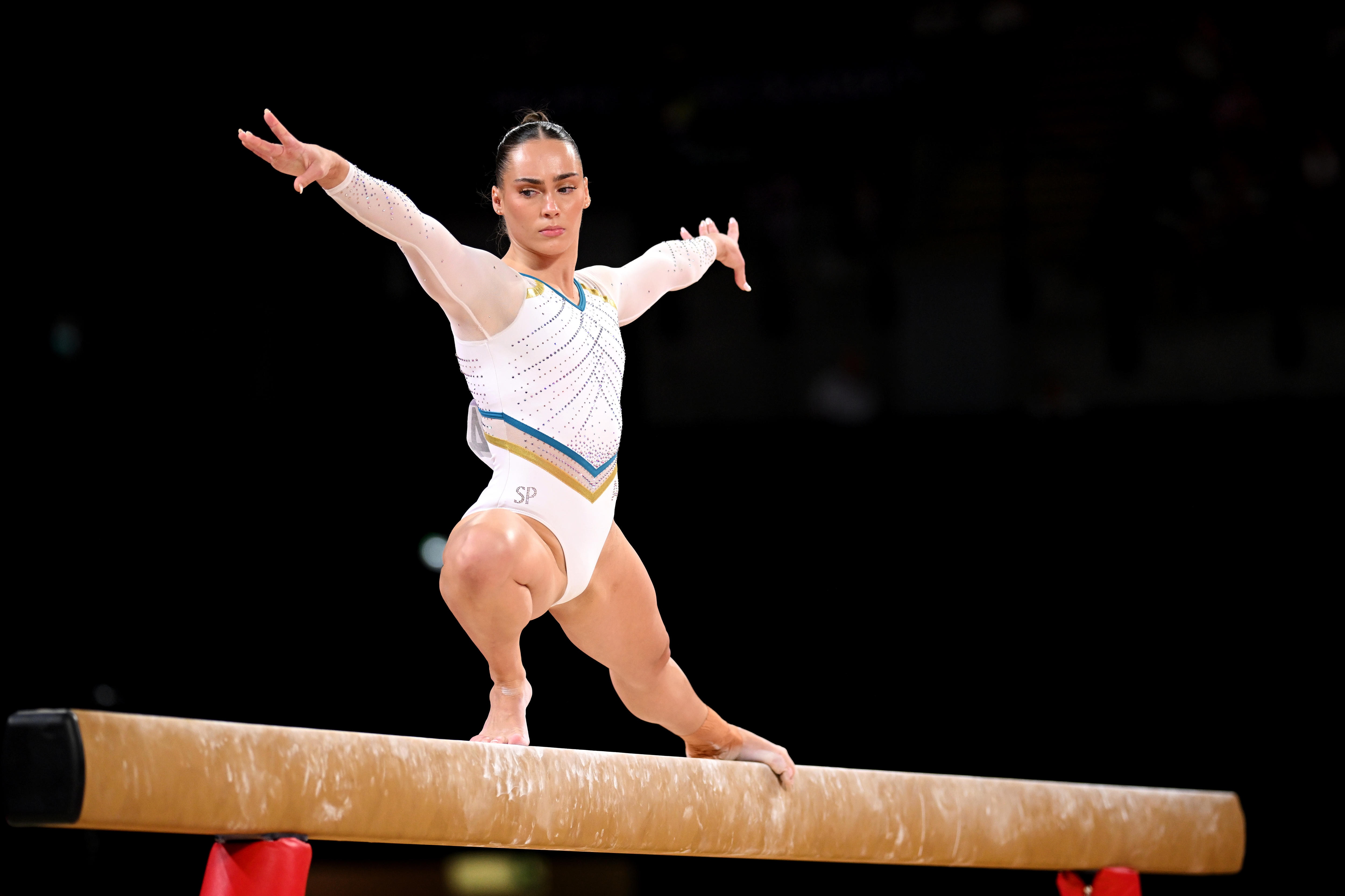 Live: Breanna Scott stuns to win beam gold, boxers guaranteed medal