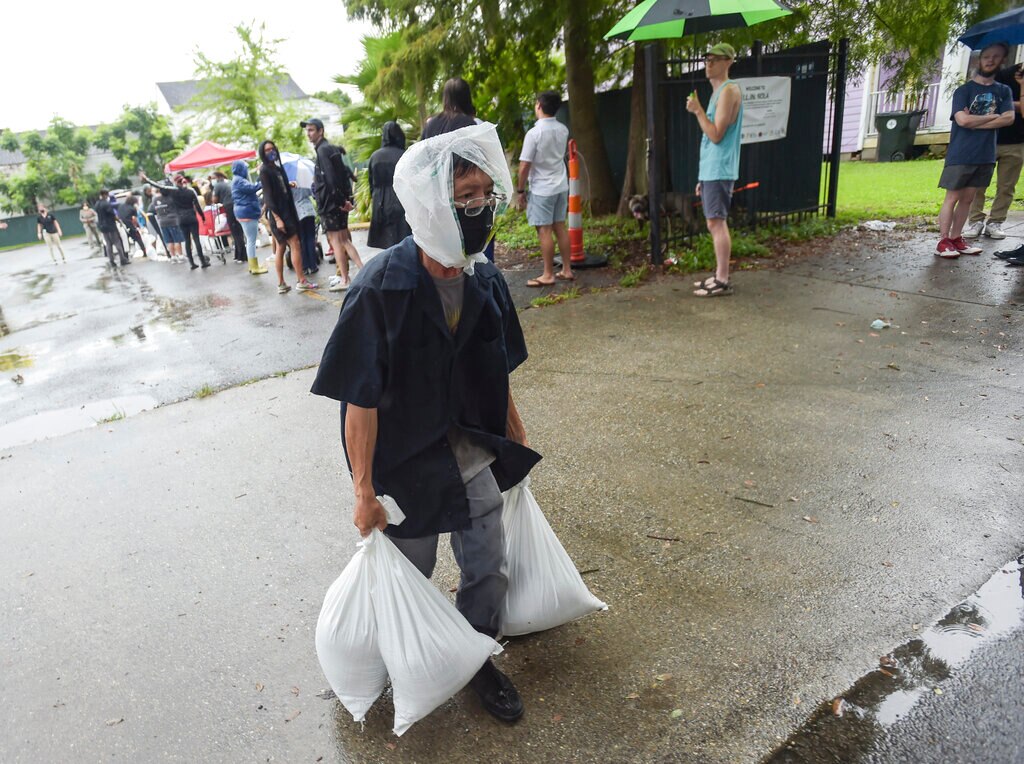 Louisiana Residents Flee As Hurricane Ida Looms On Hurricane Katrina Anniversary Abc News