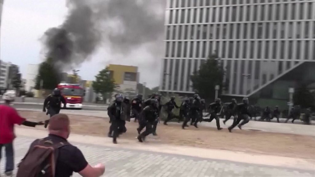 Riots spread across France over police shooting of teenager - ABC News