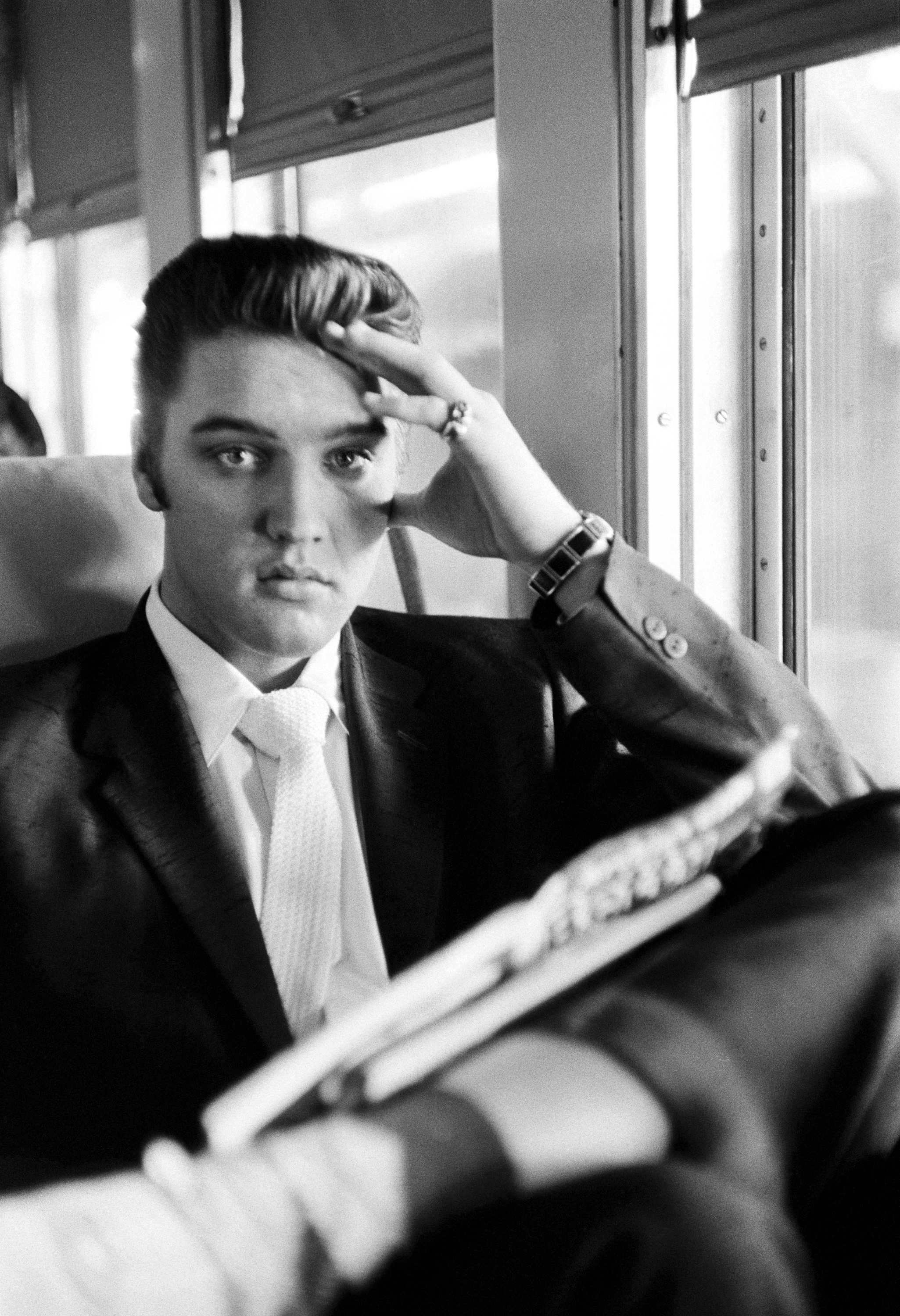 Intimate portraits of young Elvis on show in Canberra - ABC News