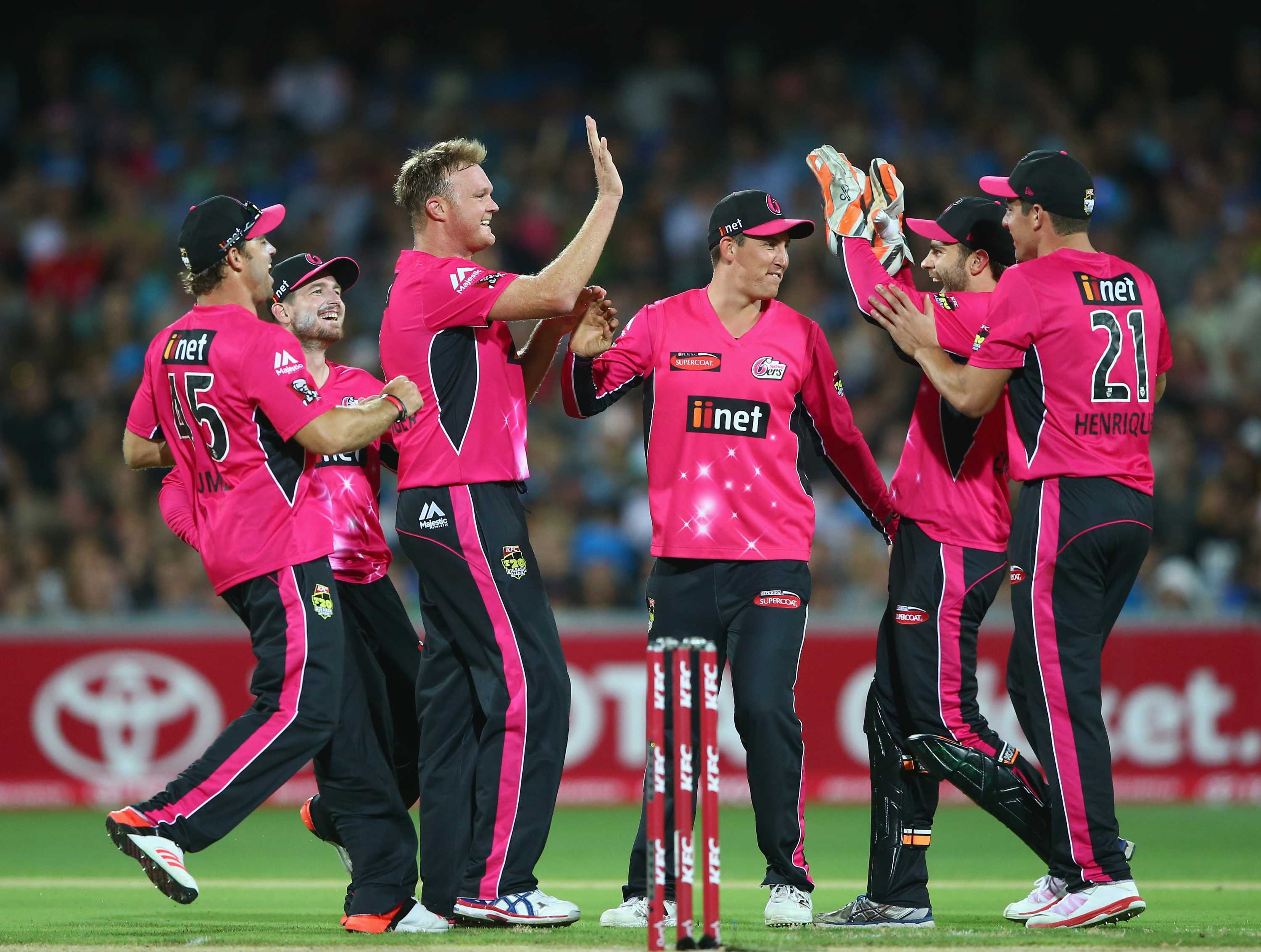 Sydney Sixers Stun Adelaide Strikers To Reach Big Bash League Final ...