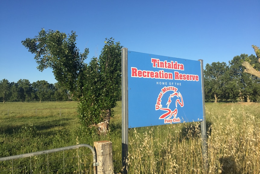 Tintaldra recreation reserve entry sign