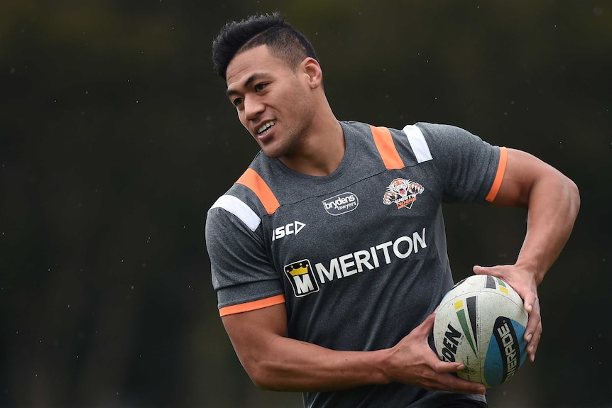 Tim Simona in training