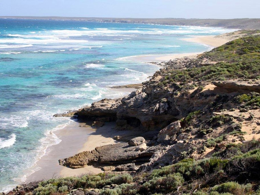 The rocky cliffs of Kangaroo Island