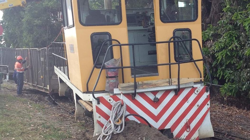 Cane train derailment causes cane crushing stoppage