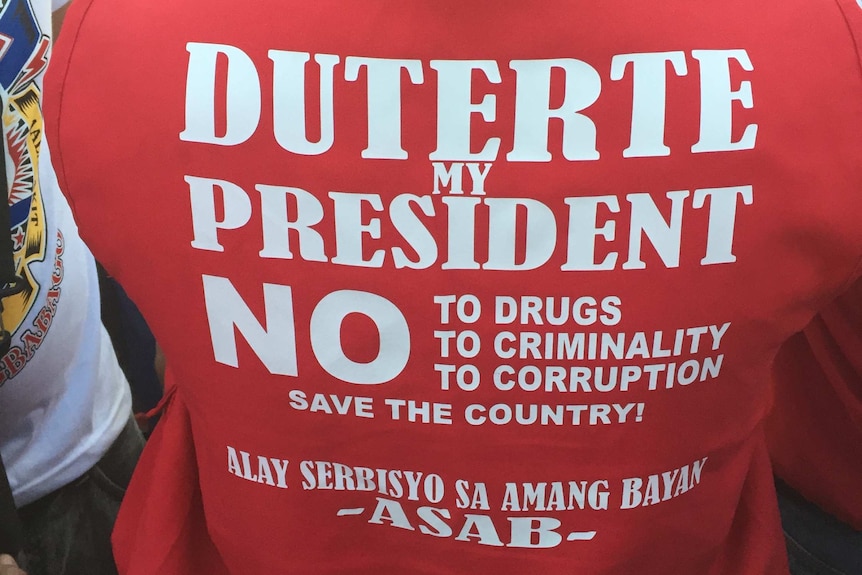 A person wearing a t-shirt supporting Philippines' presidential frontrunner Rodrigo Duterte.