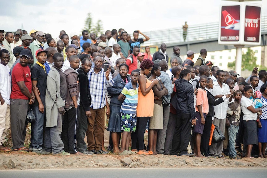 Kenyans wait to see the Pope