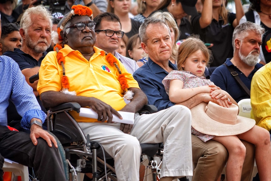 Bill Shorten and Galarrwuy Yunupingu watch the opening ceremony of Garma festival 2017.