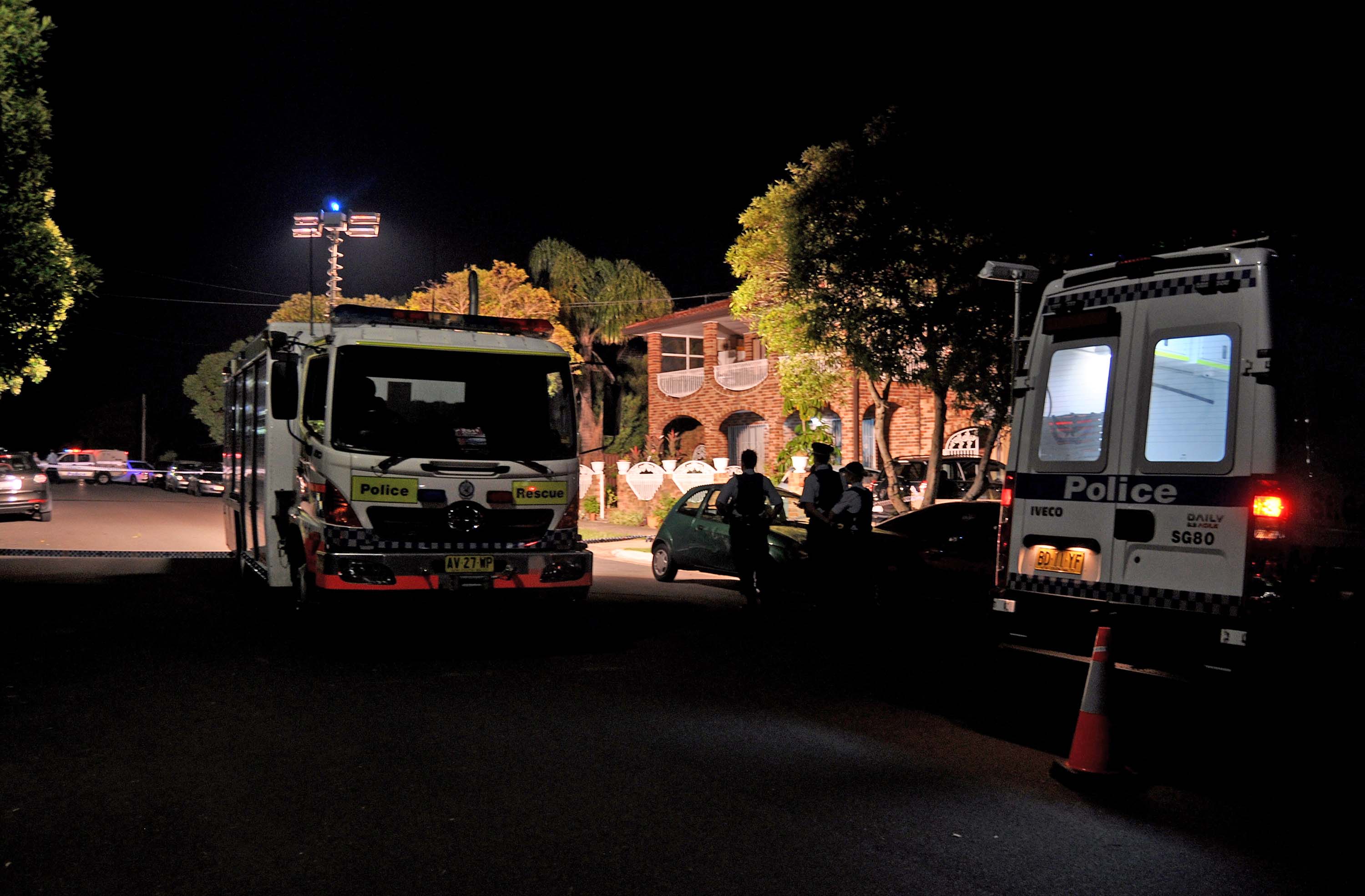 Drug war suspected in Sydney drive-by shootings - ABC News