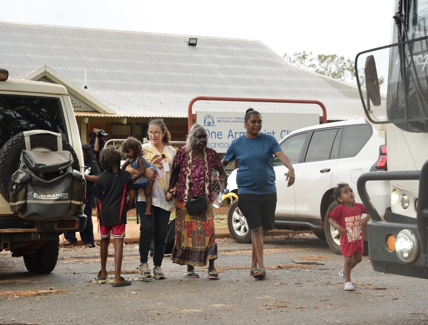Moradores de One Arm Point evacuam Broome antes do ciclone.
