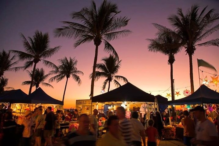 Mercados Mindil de Darwin al atardecer