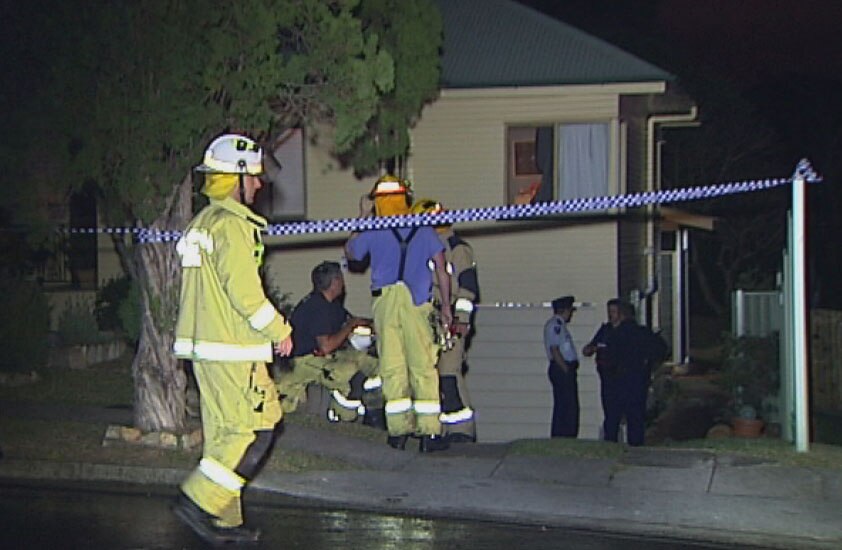 Man's badly burnt body found after garden shed fire at Mt Gravatt in ...