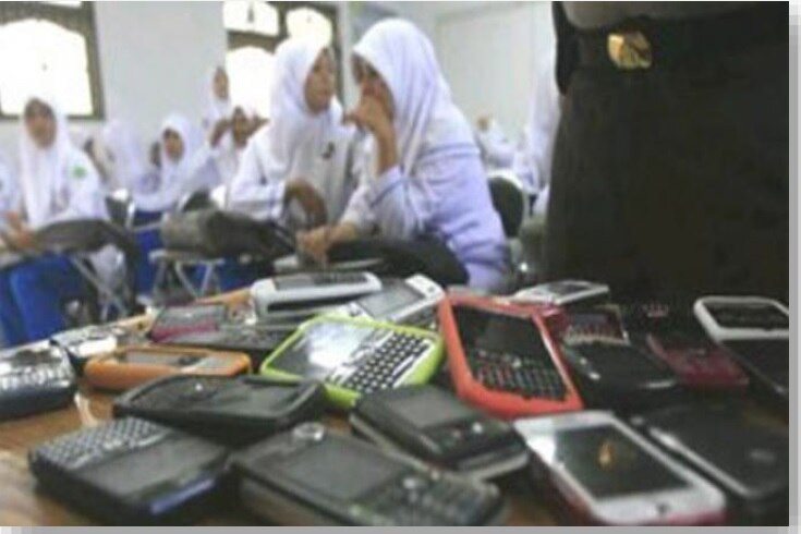 Murid di sekolah network di Indonesia mendapat pembatasan penggunaan HP di sekolah