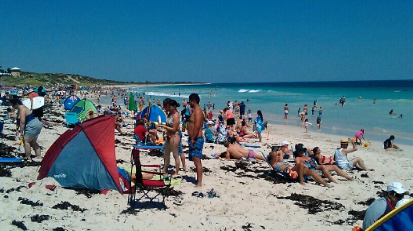 Hundreds of people flocked to Mullalloo beach