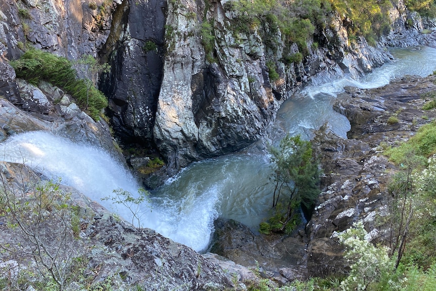 Cedar Creek Falls