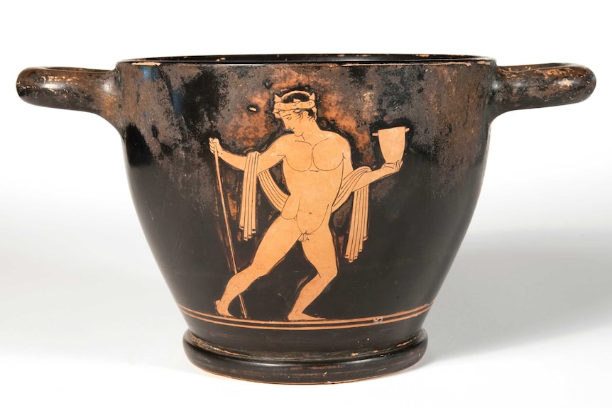 Greek pot featuring art by the Hobart Painter