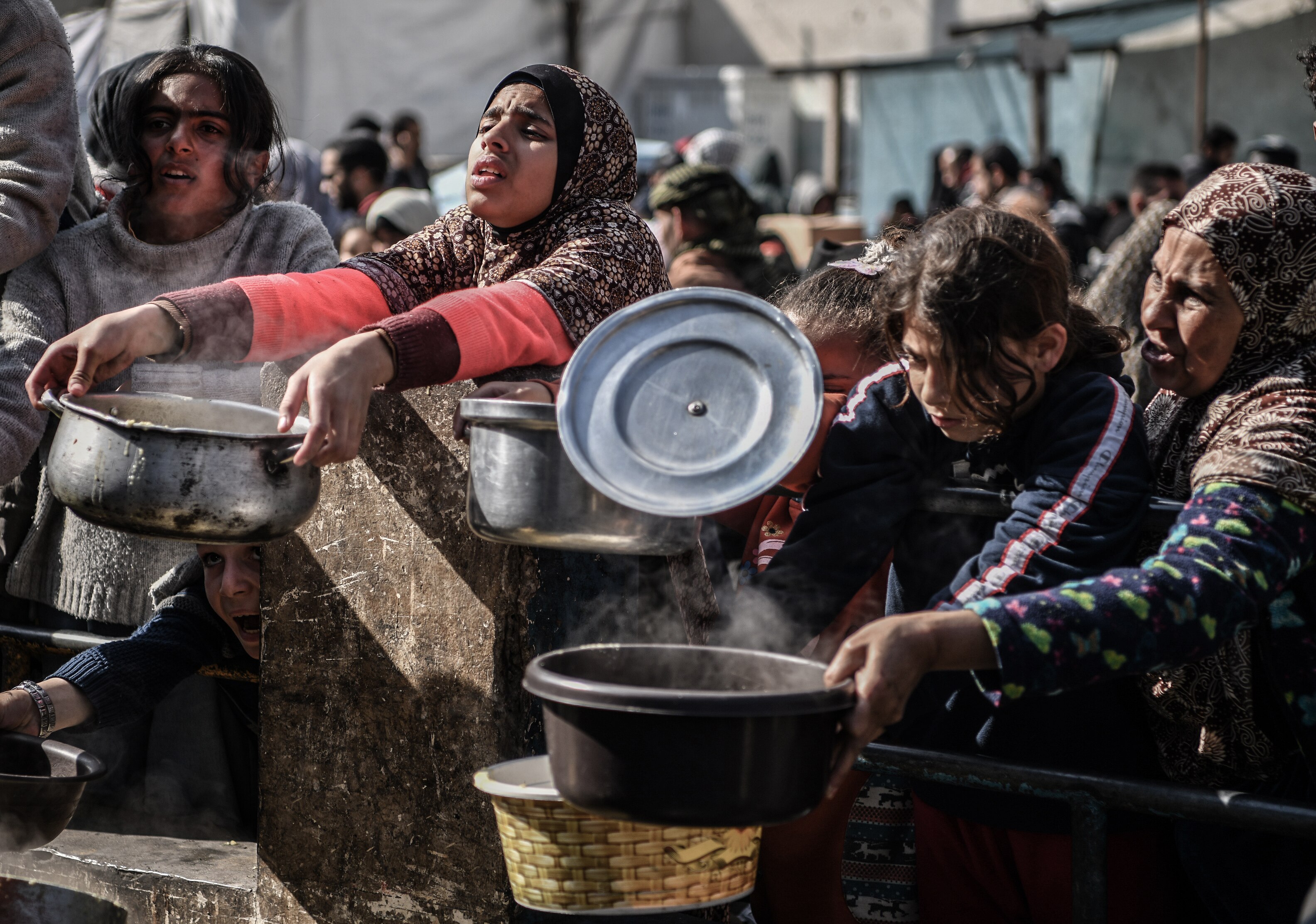 Hopes grow for ceasefire and humanitarian assistance in Gaza - ABC listen
