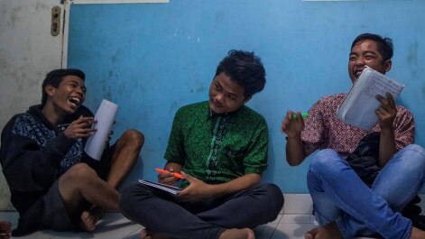 Pendidikan informal menjadi pilihan 3 remaja di Jakarta Utara ini setelah terpaksa putus sekolah.
