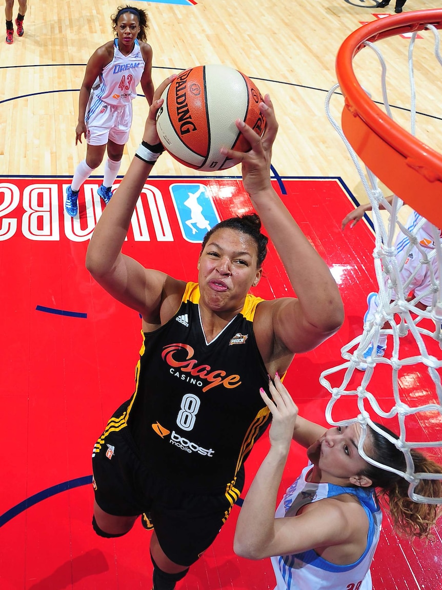 Liz Cambage goes big for Tulsa