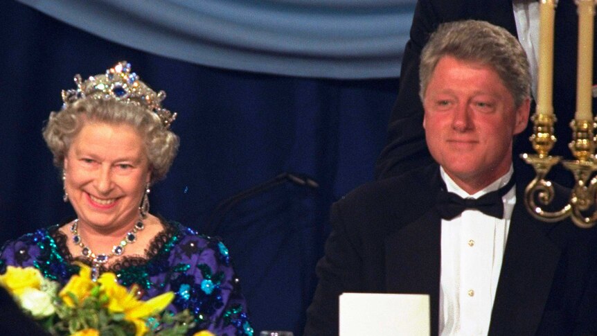 Queen Elizabeth II and Bill Clinton