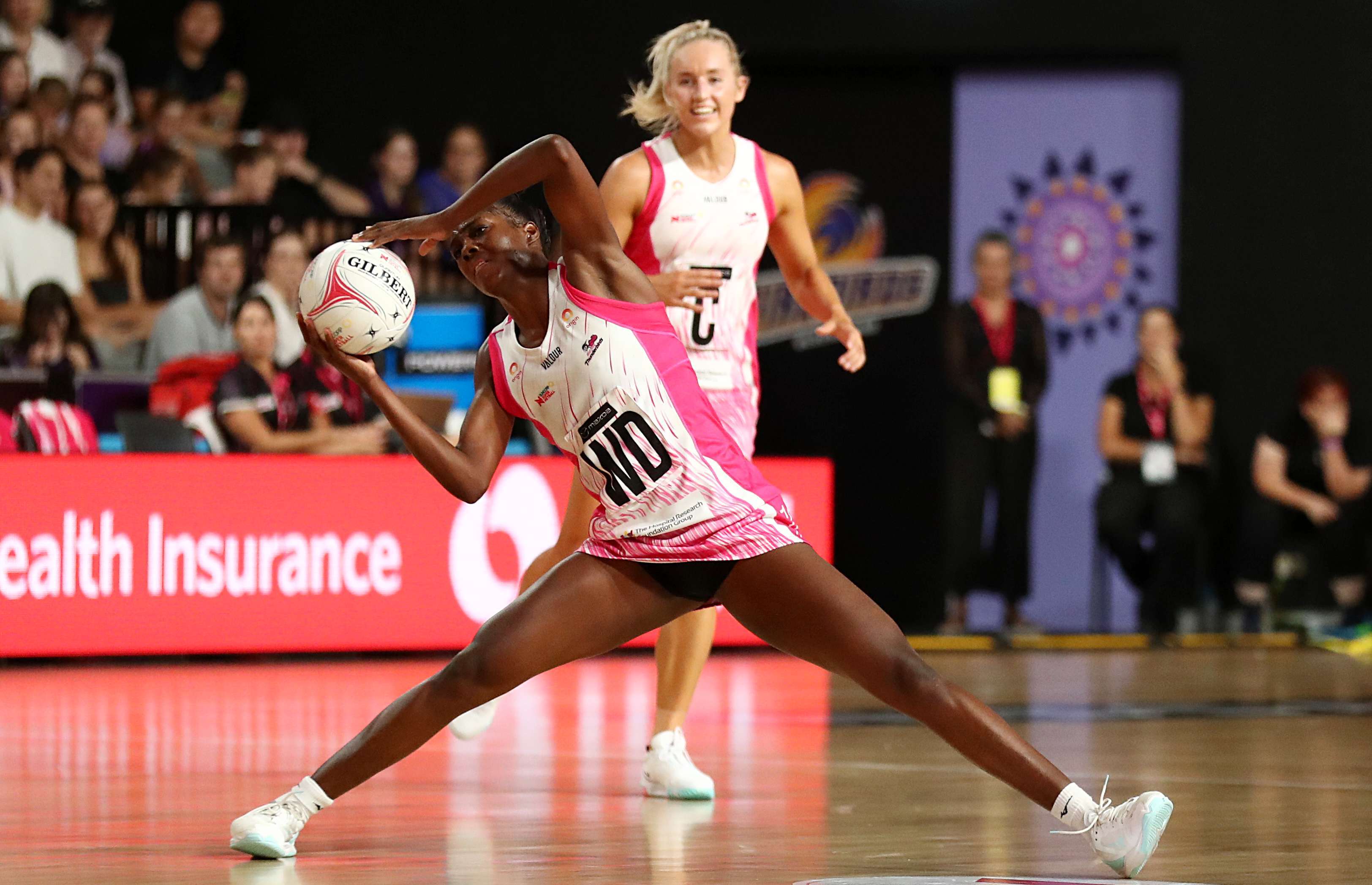 La Championne Du Super Netball Et Des Thunderbirds, Latanya Wilson ...