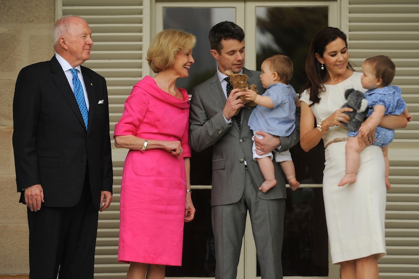 Bryce admires Royal couple's twins