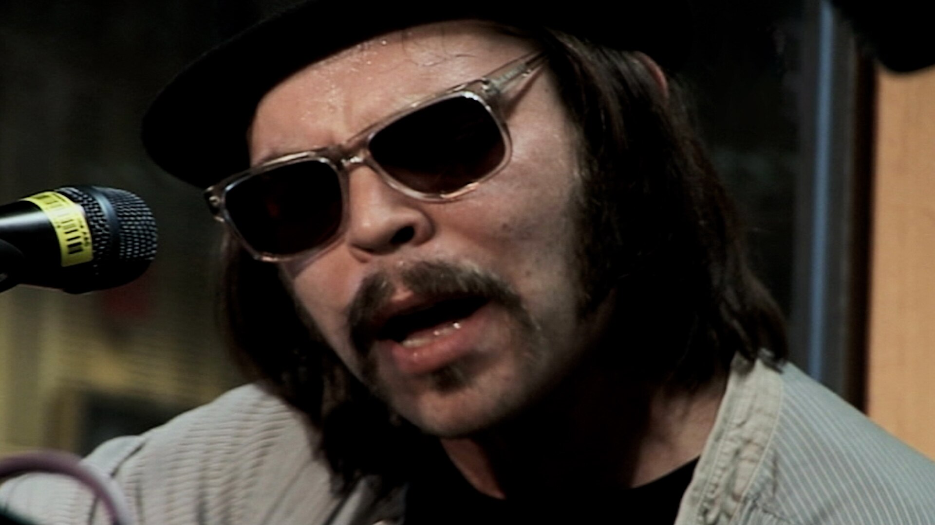 Supergrass covers The Police 'Next to You' for Like A Version [2008 ...