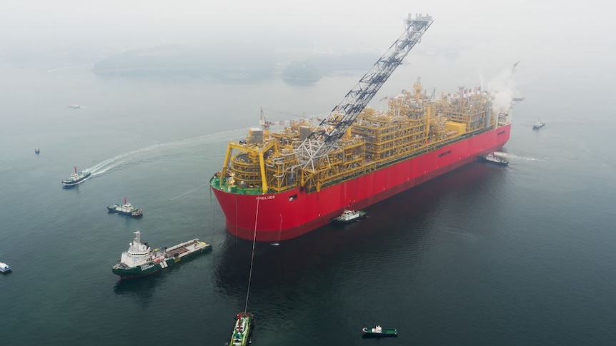 488 metre long floating liquified natural gas facility, prelude