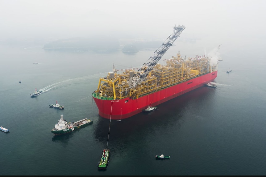 488 metre long floating liquified natural gas facility, prelude