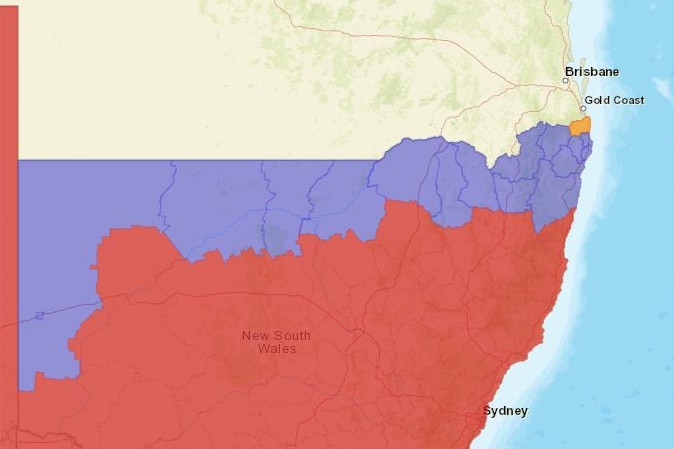 A map between Brisbane and Sydney, the border zone between states highlighted in purple, Tweed in orange, rest of NSW in red