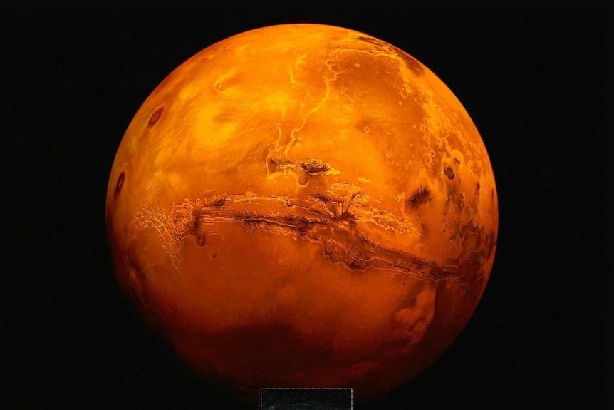 Artist's impression of MARSIS scanning the Martian south polar ice cap.