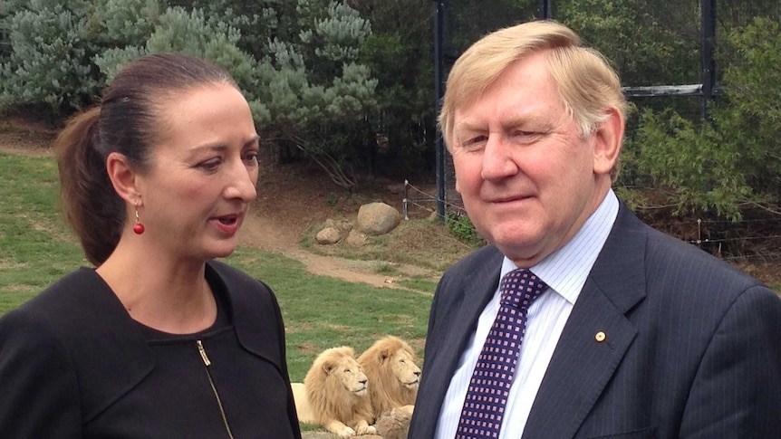 Member for Canberra Gai Brodtmann and Federal Tourism Minister Martin Ferguson at the National Zoo and Aquarium.