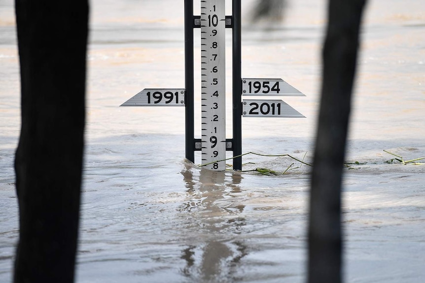 Flood gauge showing the Fitzroy River at 8.8 metres after it peaked in Rockhampton on April 6, 2017