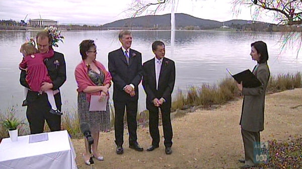 The Federal Govt has indicated it will again overturn any ACT law allowing legal ceremonies for gay couples.