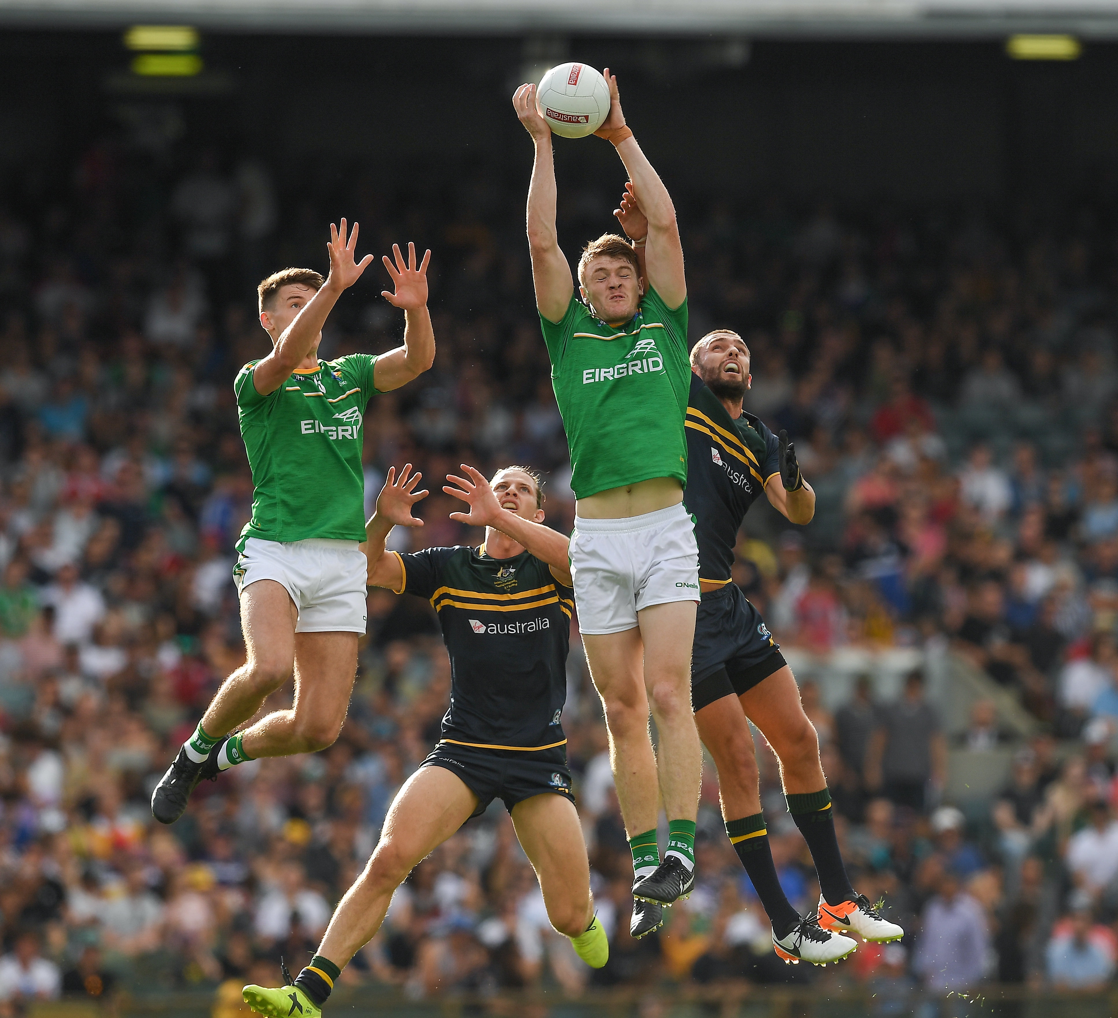 Kevin Feely takes a mark