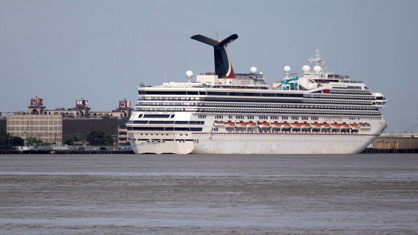 Un passager du navire de croisière Carnival Valor secouru après être tombé par-dessus bord au sud de la Louisiane