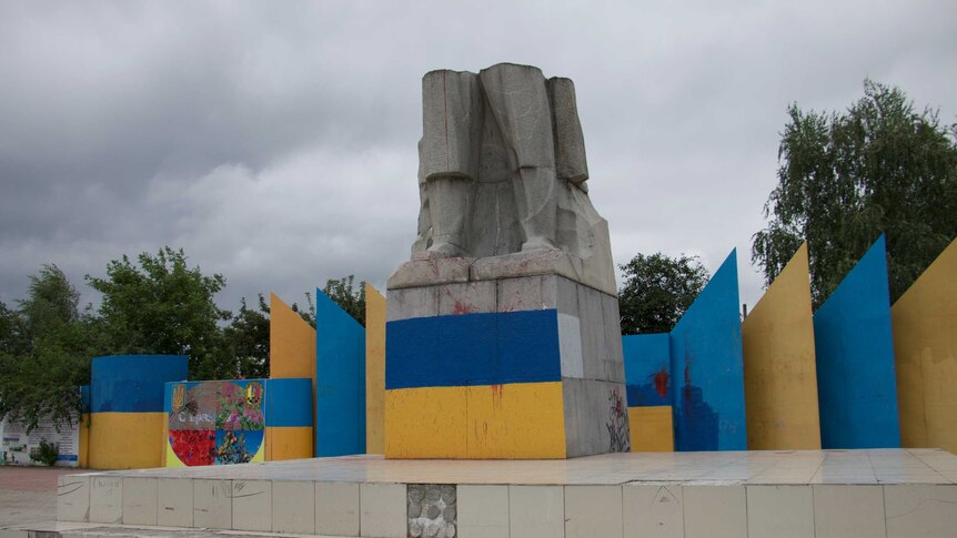 Destroyed Soviet monument in central Lisichansk
