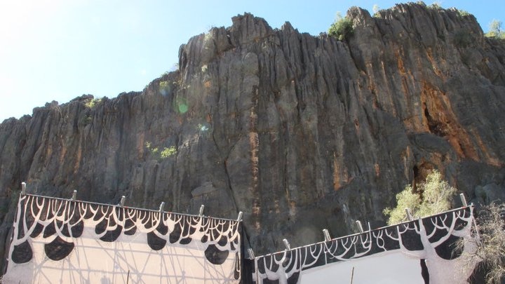 Jandamarra in front of Windjana gorge