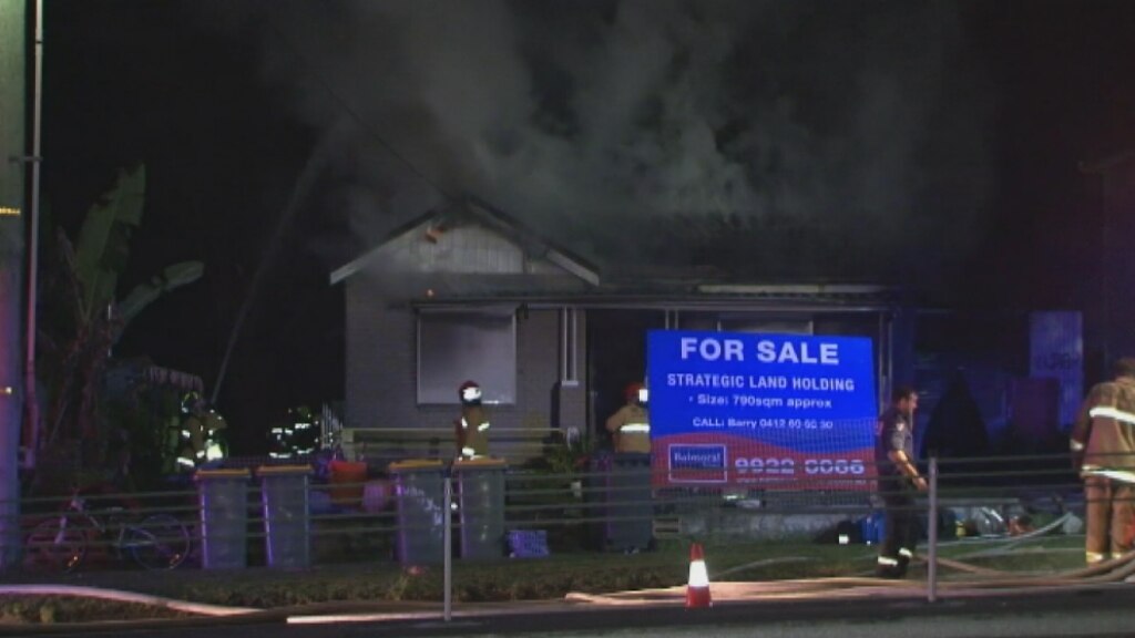 Fire destroys house in Sydney's west, man charged over blaze - ABC News