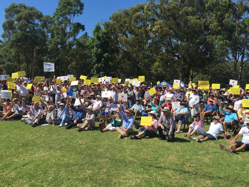 Port Stephens merger rally