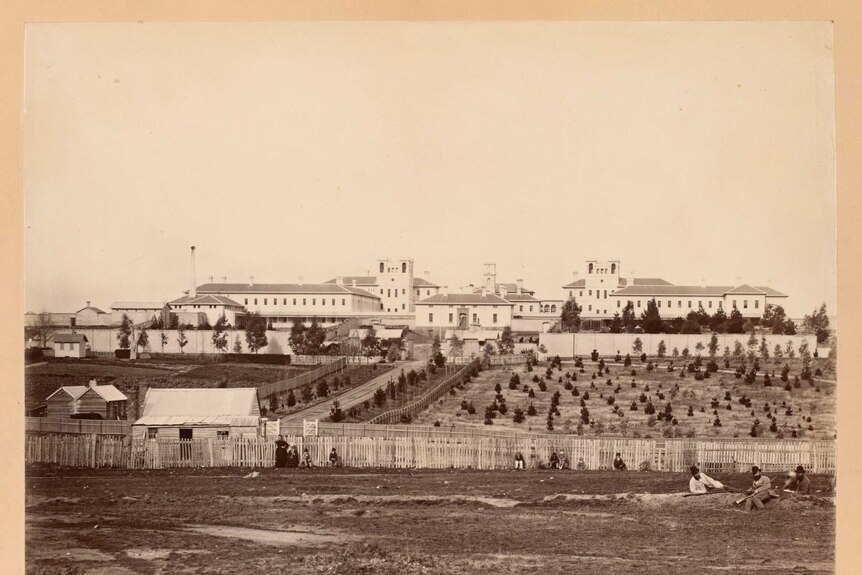 Black and white photo of large 19th century mental asylum