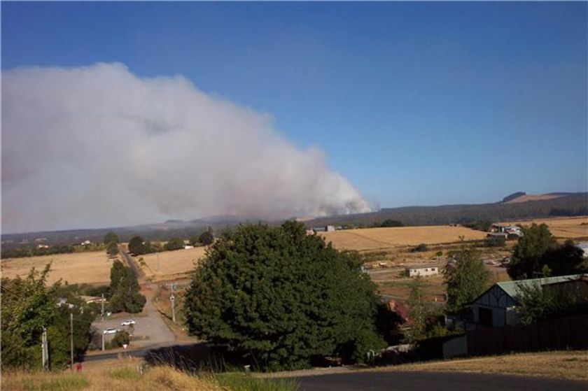 Firefighters pulled back as winds strengthen - ABC News